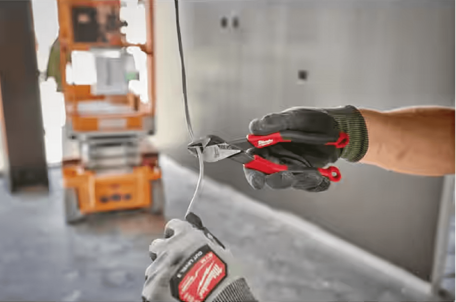 Milwaukee Tool 8 Diagonal Comfort Grip Cutting Pliers (USA)