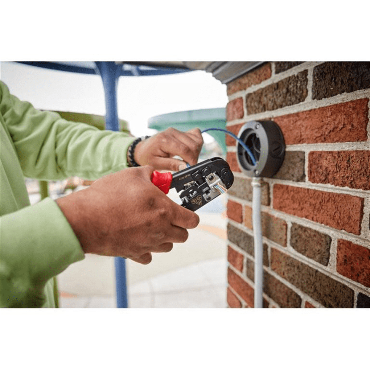 Milwaukee Tool Ratcheting Pass-Through Crimper & Stripper